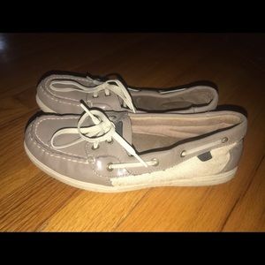 Sperry size 8